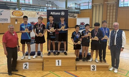 Siegerehrung Burschen Doppel bei ÖM U13. Foto: Wojtek Kolodziejczyk